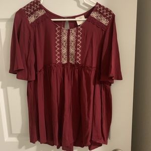 Knox Rose flowy blouse top. Maroon, size small.